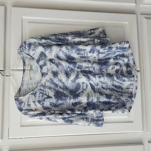 Chicos zenergy blue multi colored knit tee shirt